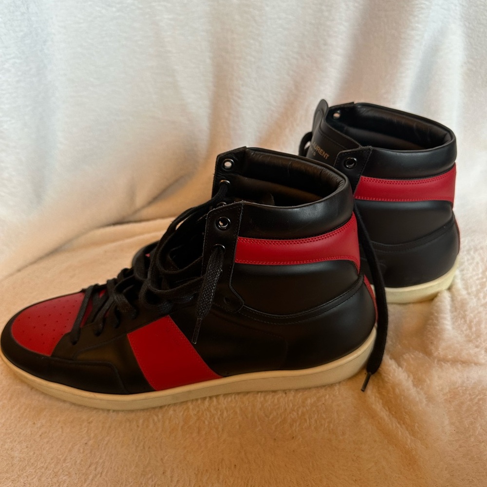 Saint Laurent Men's Black and Red High-Top Sneakers - Picture 5 of 8
